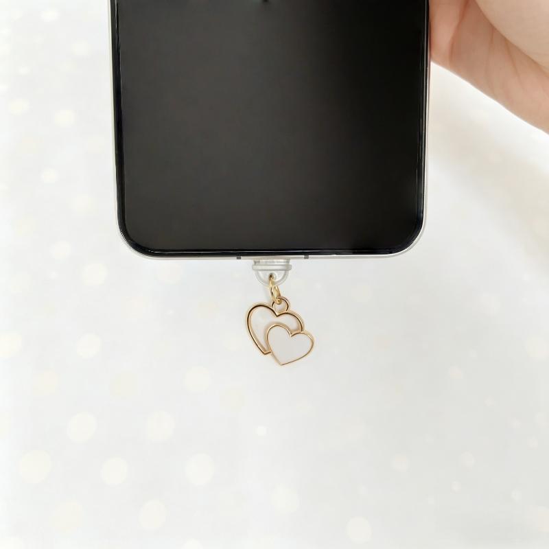 Doppelherzförmiger Handy-Staubschutzstecker, Zartes Rosa und Weiß Zweifarbiges Hohlherz-Design, Staubschutzstecker für Ladeanschluss