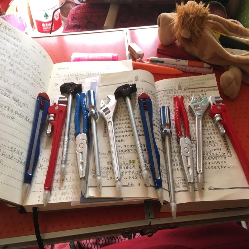 6Pcs/Lot Random Style Simulation Hardware Tools Ballpoint Pens Creative Hand Knife Hammer Design Writing Pens for Office School