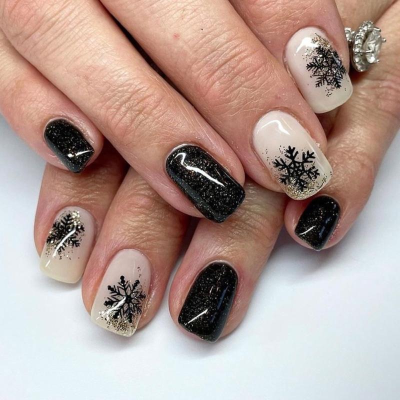 Press On Nail Black and White Snowflake Nails False Nail Stick On Nail for Christmas Parties and Seasonal Event
