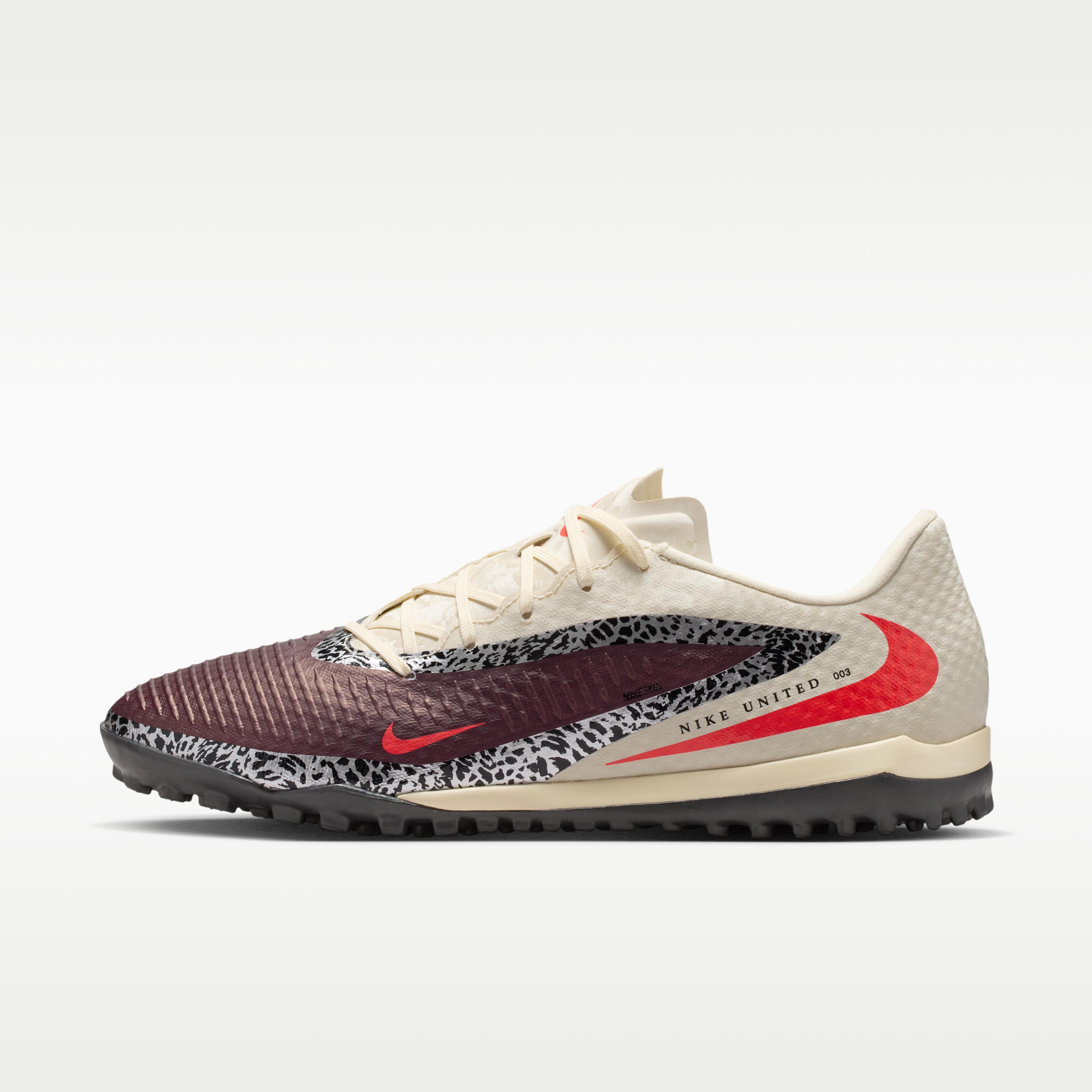 Nike United Phantom 6 Low Academy TF Burgundy Crush Fossil 39