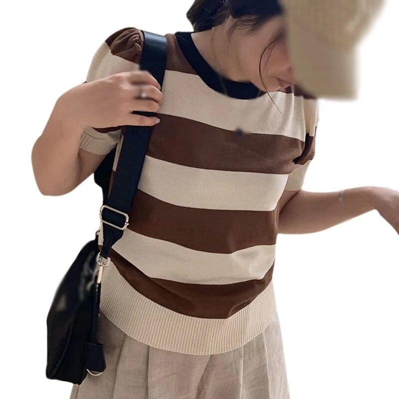 

Повседневная тонкая трикотажная футболка с коротким рукавом в цветную полоску с круглым вырезом