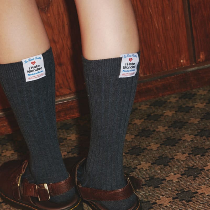I Hate Monday Superior Lip Socks Gray