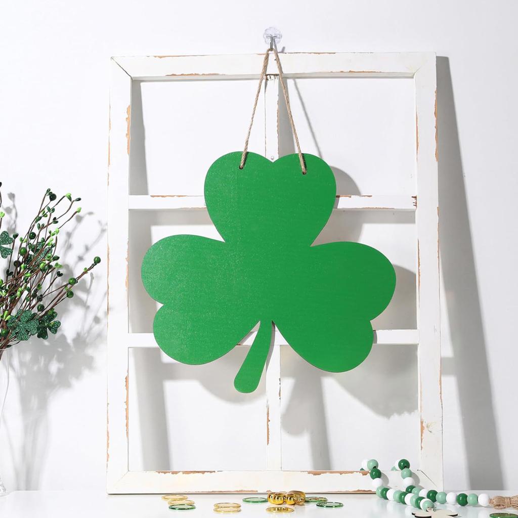 Yousheng Wooden Clover Door Sign St. Patrick's Day Hanging Sign Front Door Shamrock Sign for Farmhouse Home Porch And Wall Decor