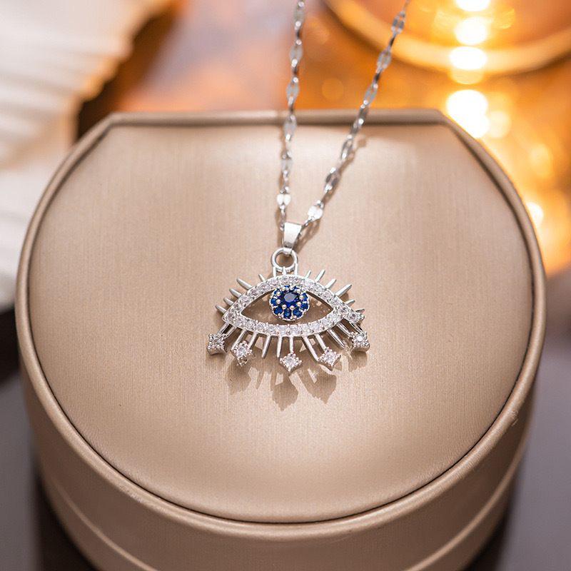 European & American Devil's Eye Blue Zircon Clavicle Chain Necklace: Luxurious Women's Fashion with Elegant High-End Appeal