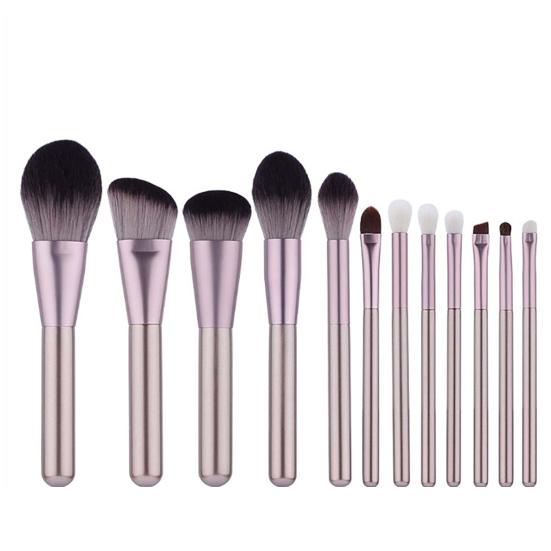 

Make Up Brush Soft Fluffy Wear-resistant Professional Beauty Brush for Women 1