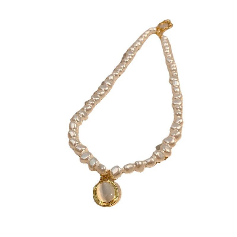Baroque Pearl Necklace Women's Niche Light Luxury Versatile Love Beaded Collarbone Chain Temperament Pendant Wind
