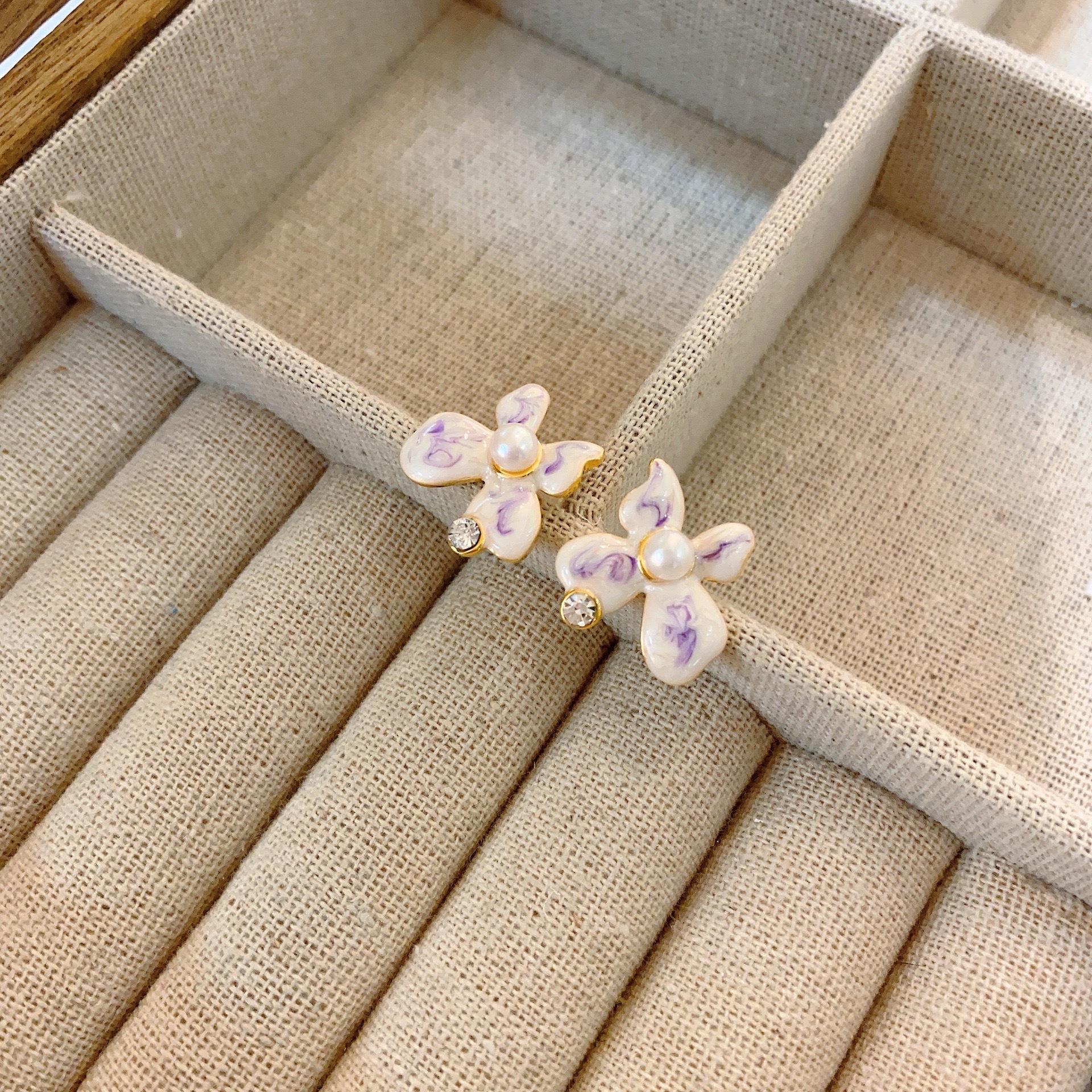 

Цветы цветут по всему небу, изысканное чувство, милое и нежное, легкая роскошь, серьги с цветочным жемчугом, уникальный дизайн и темперамент, серьги.