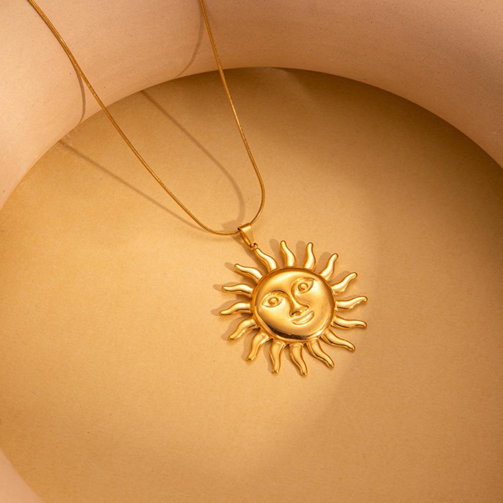 Retro Temperament Gold Color Stainless Steel Greek Totem Sun Pendant Necklace for Women Designer Charm Jewelry Accessories Gifts