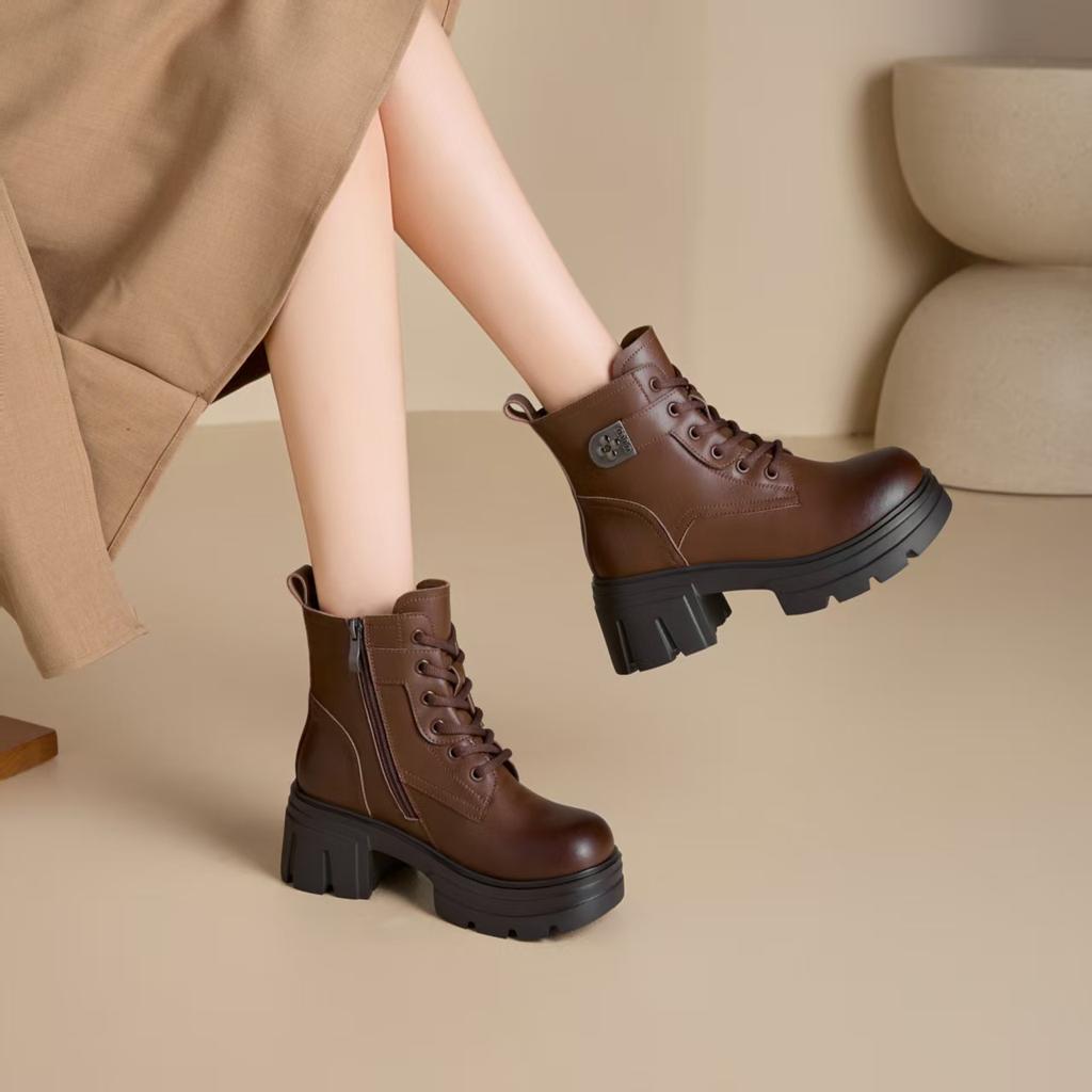Autumn and Winter New Leather Thick-soled Martin Boots Women's Thick Heel Heightening Short Boots British Style Casual Versatile Locomotive Boots Tide