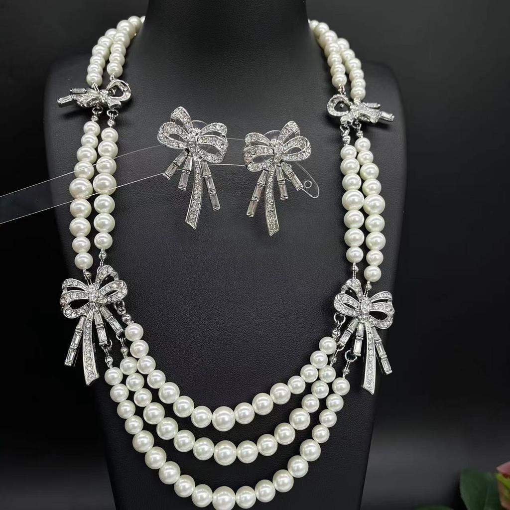 Medieval vintage vintage bow pearl necklace court style niche temperament multi-layer chain collarbone chain necklace