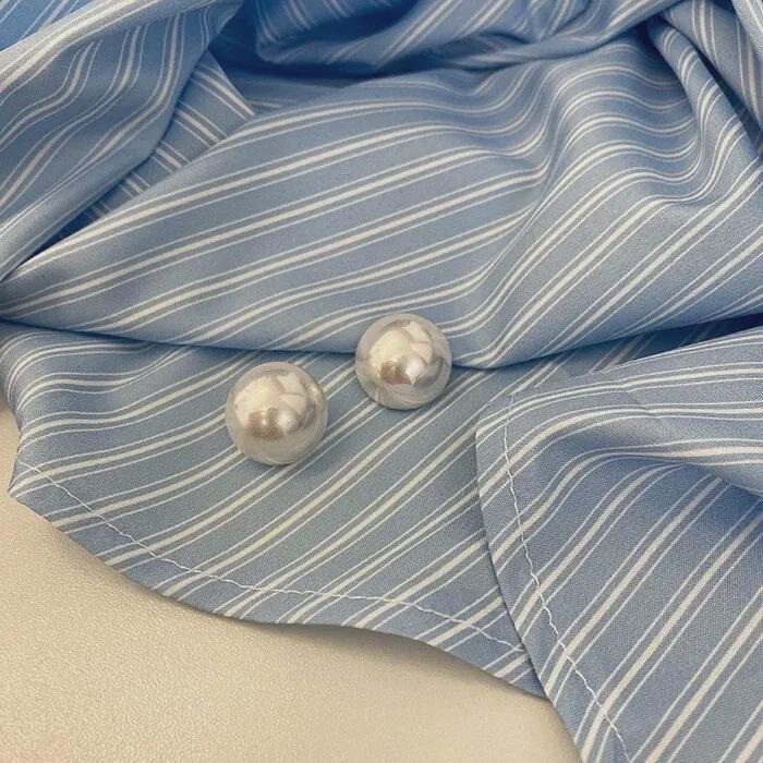 Korean Retro Hepburn 925 Silver Pearl Earrings: Elegant French-Inspired Round Design for Sophisticated Women