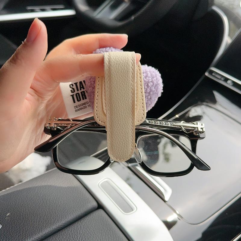 1pc New Cute Retro Red Hearts Universal Sunglasses Holders For Car Magnetic Leather Clip Auto Visor Glasses Hanger Decrotion