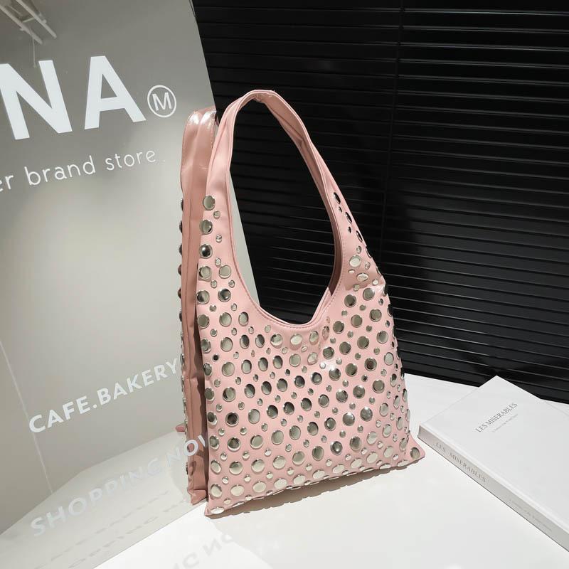 New Summer Rivet Shoulder Bag2026 Brand Fashi High-end Quality Leather Versatile Cool Solid Color Commuter Bucket Underarm Bag