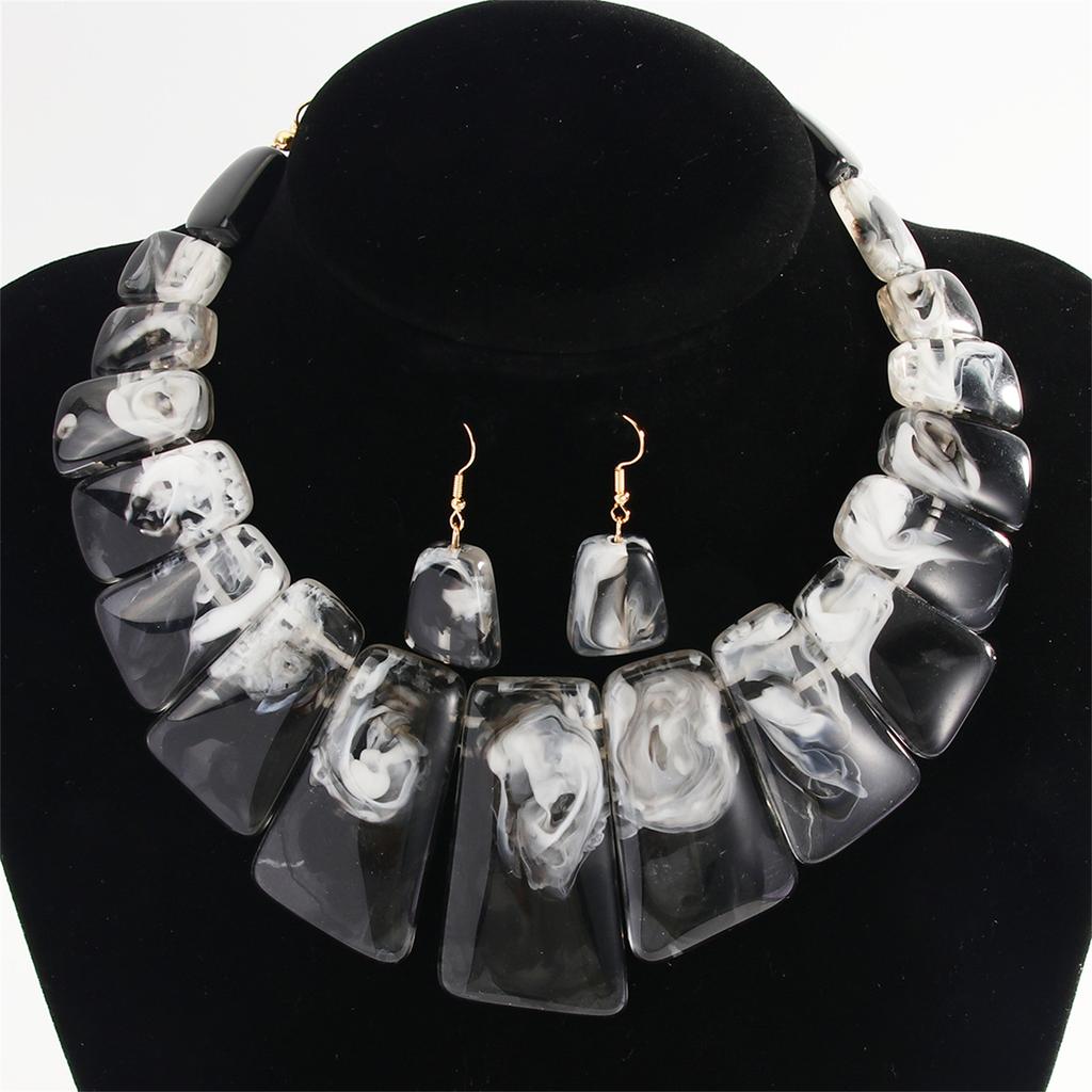 Clavicle Chain Necklace and Drop Earrings Set Distinctive Necklace and Earrings Set for Women Who Love Vintage Charm