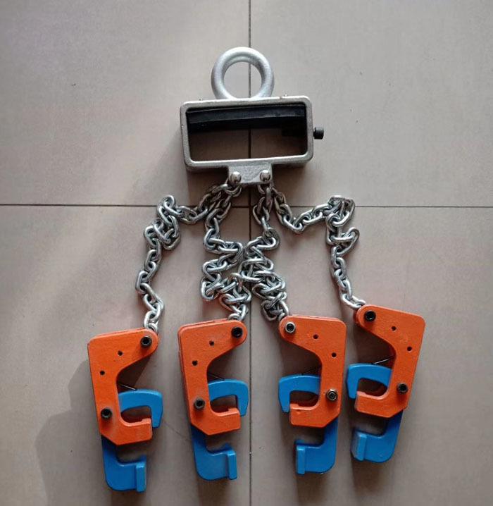 Double-Chain Forklift Eagle Beak Drum Lifting Hook and Spreader Clamp