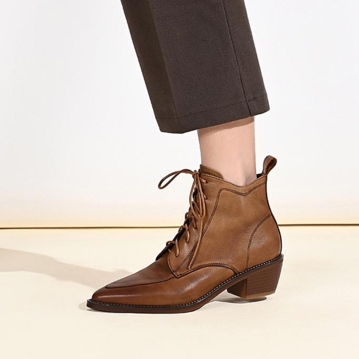 

Retro French Pointed Boots Women s Middle Heel Lace-Up Martin Boots Autumn and Winter Women s Boots Thick Heel and Ankle Boots 39