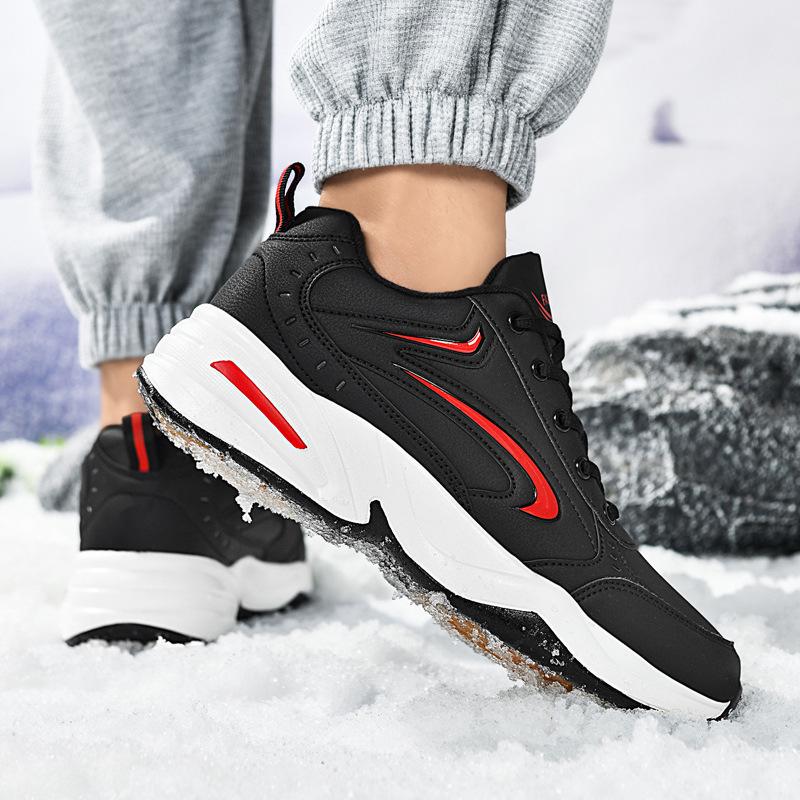 Large Size Sports Shoes Men's Outdoor Leisure Travel Shoes Autumn and Winter New Trendy Shoes Youth Running Shoes Fleece Thicker