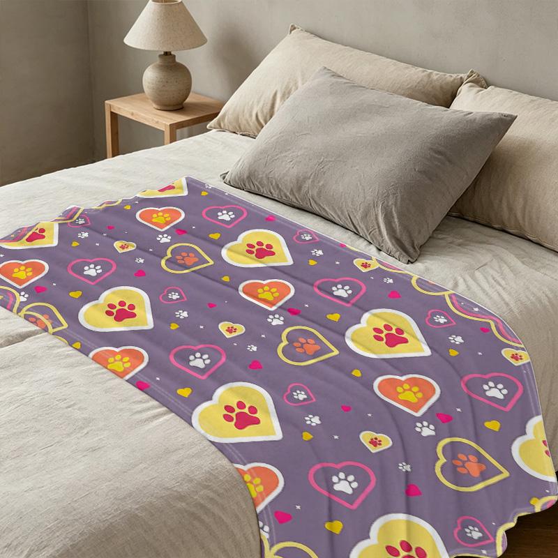 Lightweight Flannel Blanket with Cute Heart Paw Prints – Soft, Colorful Warm Throw for Home, Halloween & Christmas