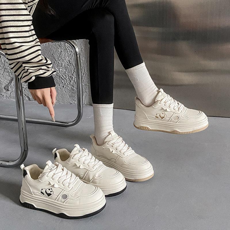 Platform white shoes women's 2025 new autumn breathable height increase casual versatile comfortable sports board shoes