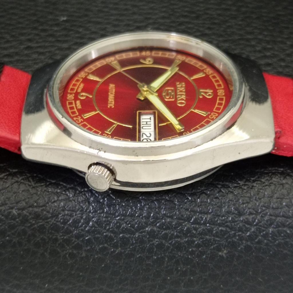 USED VINTAGE SEIKO 5 AUTOMATIC 7S26A JAPAN MENS RED COLOR DIAL WATCH a435008-2 R122-a435008