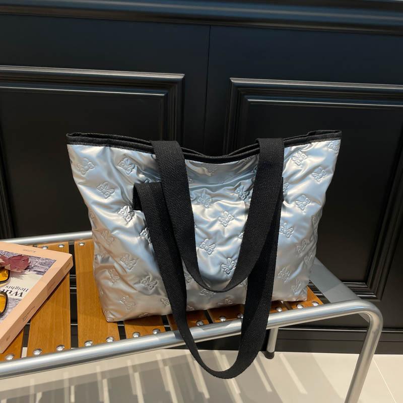 Korean handbag pleated premium ins style large capacity silver autumn and winter new shoulder bag tote bag