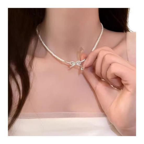 Women Faux Pearl Choker Beaded Choker Elegant Necklace Dainty Retro Necklace Gift for Wife Girlfriend Daily Wear Party Date Jewelry