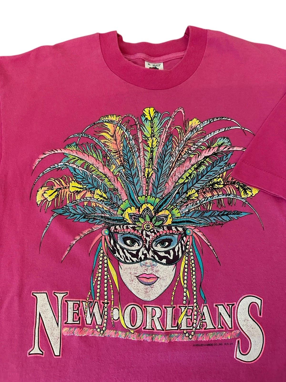 

Vintage New Orleans T Shirt Men’s XL Mardi Gras Pink 90’s USA Single Stitch L