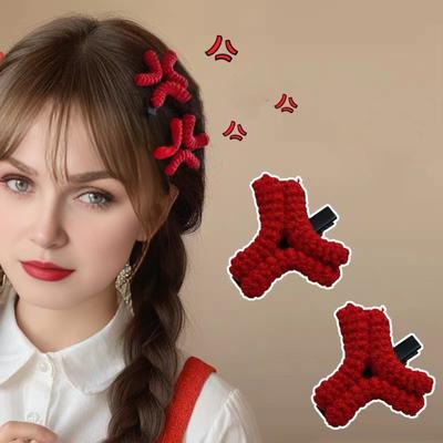 Crochet Side Hair Clips with Duckbill Clamp Angry Shape Boho Hairpins for Women Girls Handmade Yarn Hair Accessories