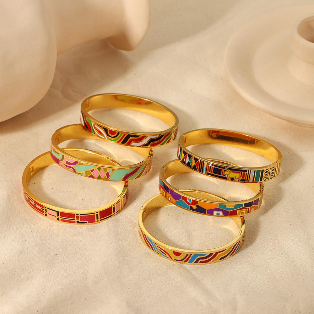 Modern Stainless Steel Cuff Bracelet With Engraved Pattern For Elegant Summer Style
