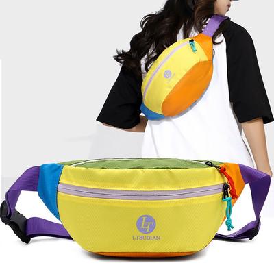Sportliche Hüfttasche für Jungen Coole Umhängetasche Lässige und tragbare farblich abgesetzte Brusttasche