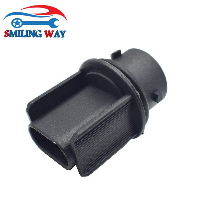 Headlight Turn Signal Light Lamp Bulb Socket For HAL 3157NA 4157NA Freightliner Cascadia M2 Columbia 224-394-045 224-394-025