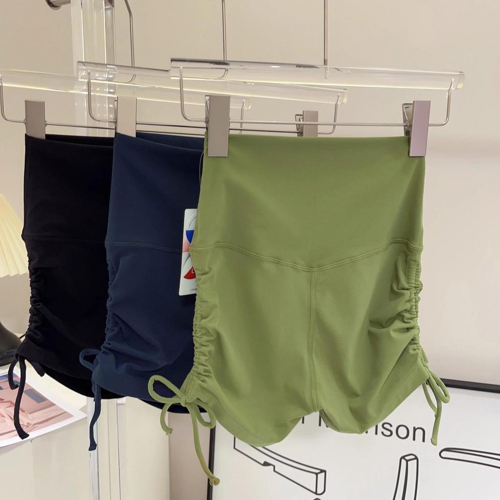 Шорты для йоги и велоспорта NUF Lycra Nude Feel со сборками - Дизайн без эффекта верблюжьей лапки