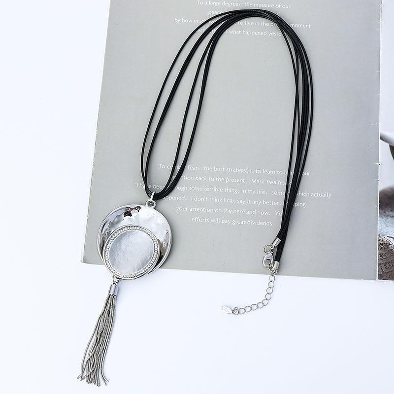 New women's necklace long high fashion retro personality trend pendant European and American