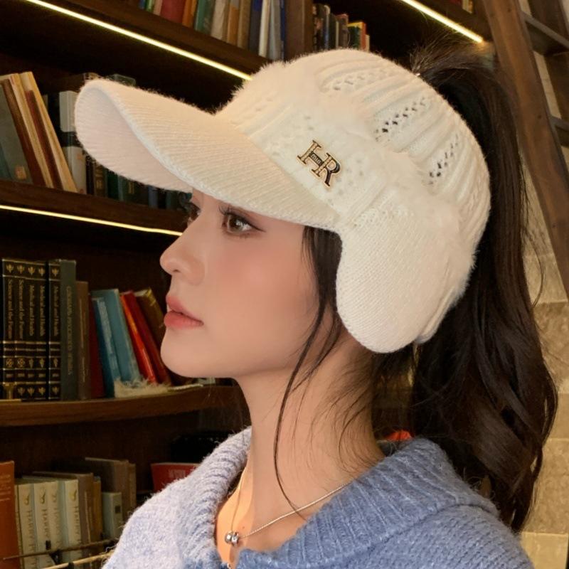 Autumn and Winter Knitted Empty Top Hat, Letter Plush Duck Tongue Wool Hat, Women's Outdoor Cycling Windproof Ear Hat