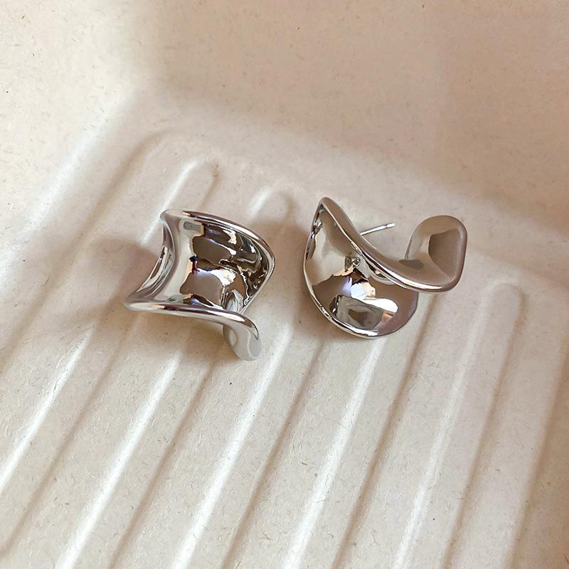 Silver needle metal C-shaped stud earrings female niche personality exaggerated earrings temperament earrings light luxury
