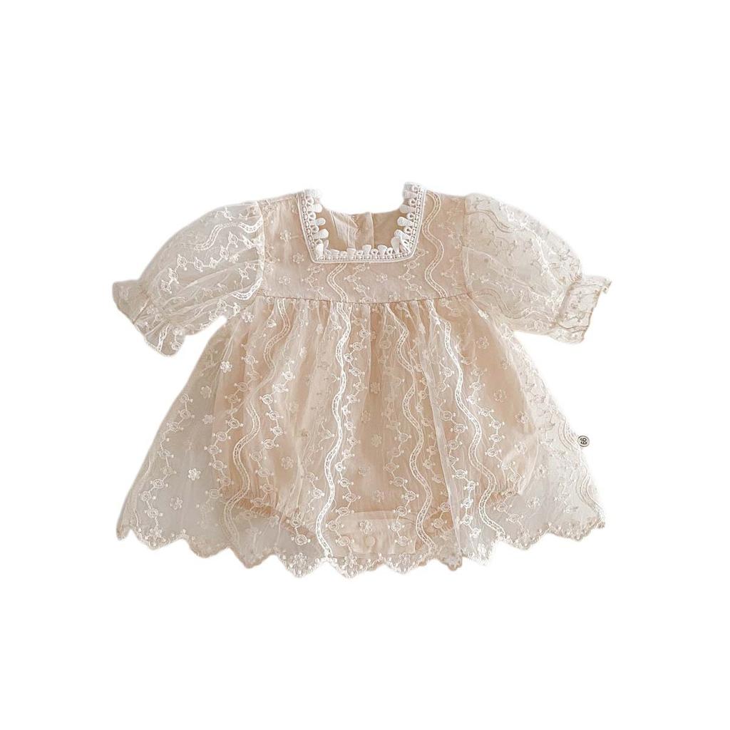 Vestito estivo intero per bambina con pizzo elegante, tessuto a rete, pantaloni per neonato e gonna a portafoglio. Completo da principessa per il 100° giorno del bambino.