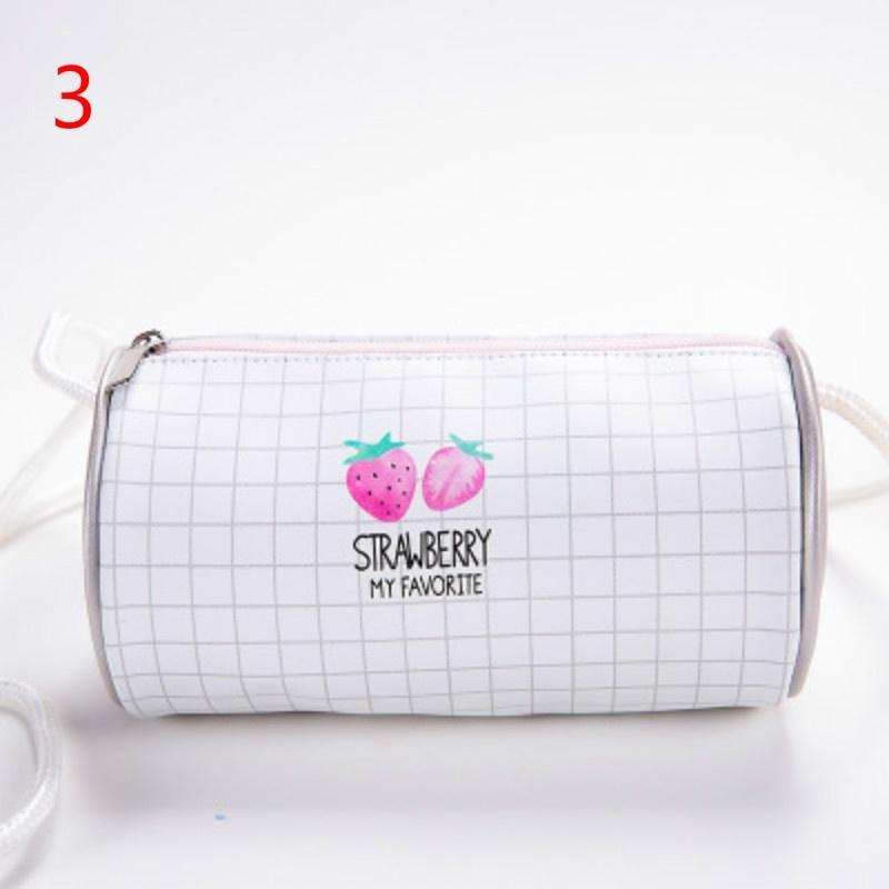 

Женская сумка маленькая свежая и милая с принтом клубники сумка из искусственной кожи милая летняя бочкообразная 3