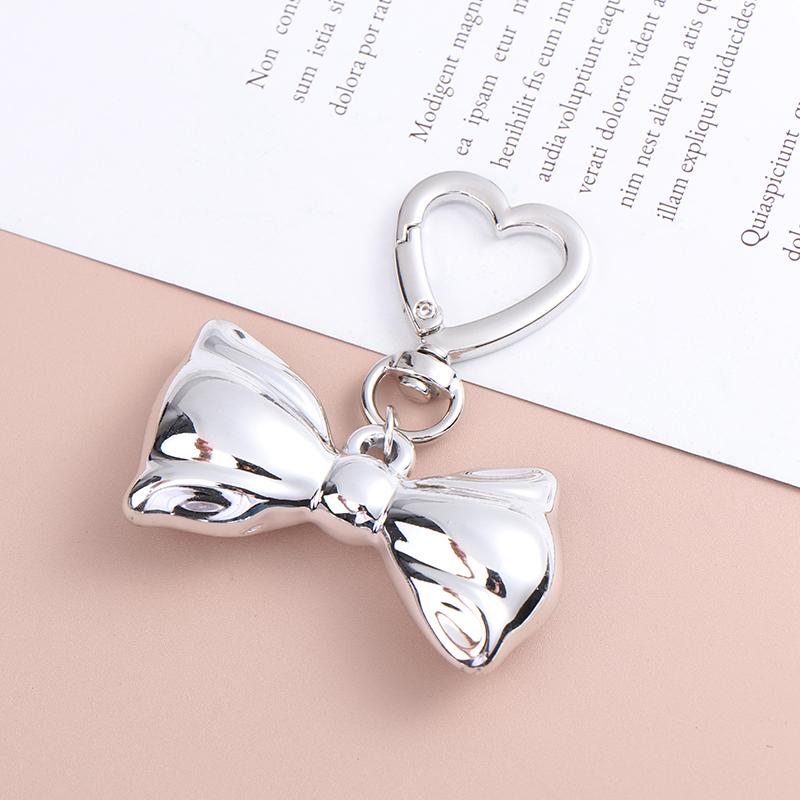 

Брелок в форме сердца, рюкзаки, брелок в форме сердца с бантом для женщин и девочек, подарок на дружбу, автомобильная сумочка, подвеска на рюкзак серебряный
