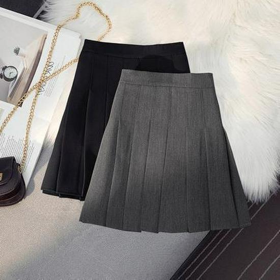 Women's Pleated Midi Skirt: 2024 Slimming High Waist A-Line for Spring & Autumn, Anti-Exposure in Black/Grey