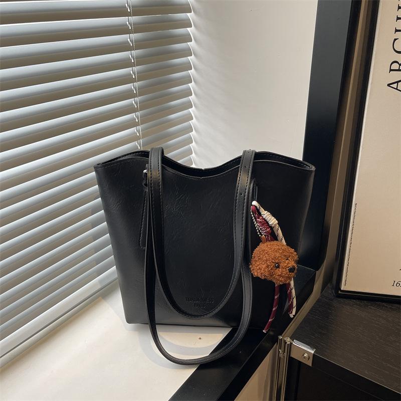 Large capacity commuter bag women's 2 new spring retro tote bag texture versatile women's shoulder bag