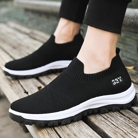 Flying woven breathable casual men's shoes one-pedal shoes lightweight flat-soled trendy shoes Korean version trendy walking shoes