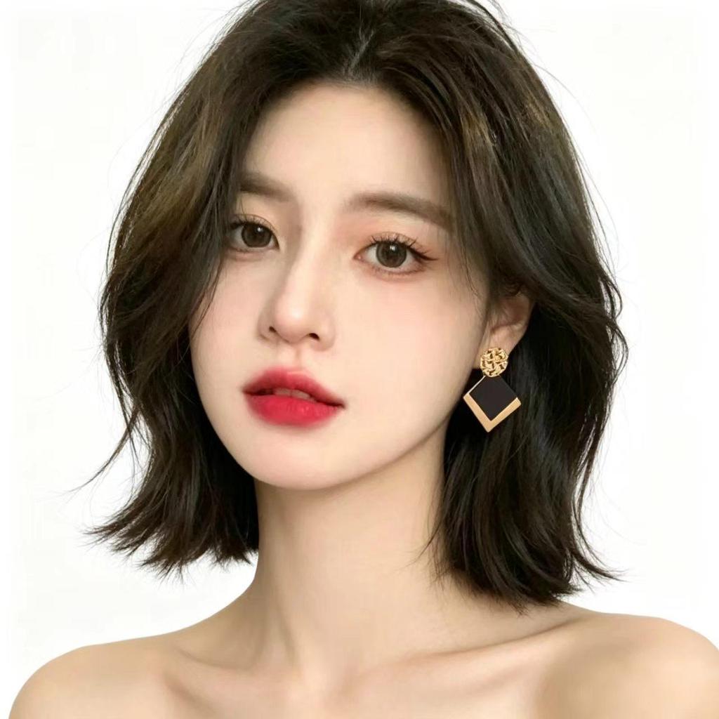 Retro Black Square Earrings for Women - High-End Alloy Dangle Jewelry with a Light Luxury, Versatile Design