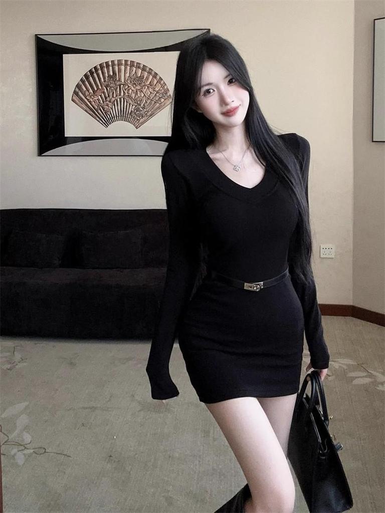 2025 Autumn French V-Neck Waist-Cinching Long-Sleeve Dress for Women - Sexy Short Date Skirt