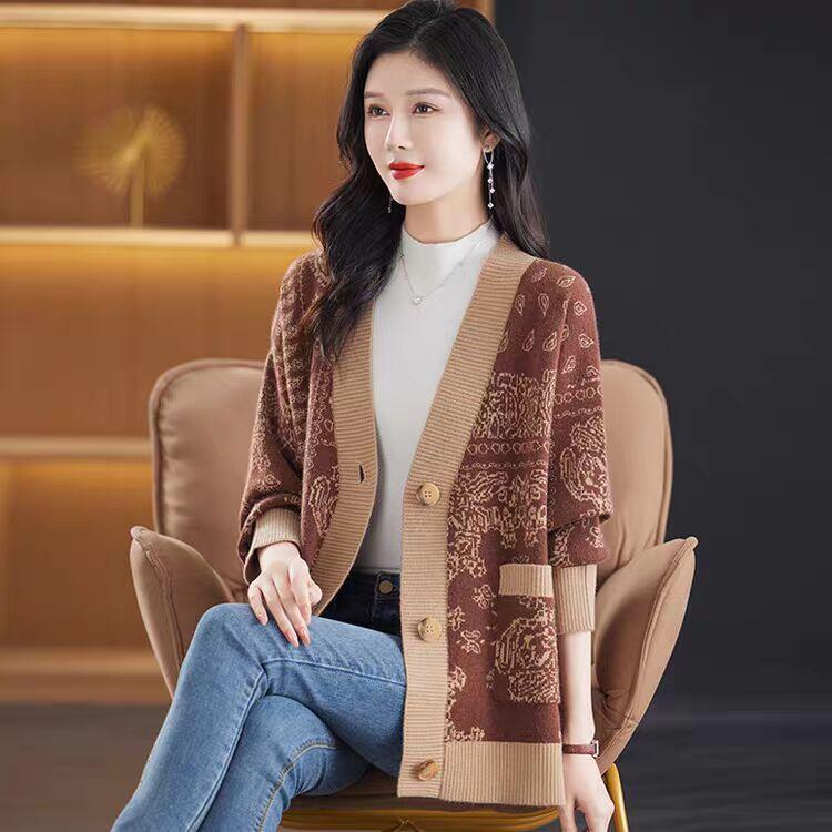 Vintage Jacquard Sweater Jacket Women's Loose Lazy Wind Large Size Women's Clothing Mother Knitted Cardigan Fashion Casual