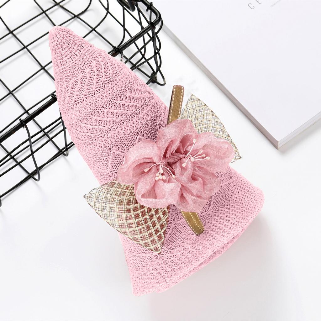 Wide Brim Straw Sun Hat with Decorative Flower and Lightweight Breathable Summer Hat for Women Outdoor Use
