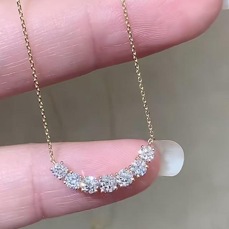 Zhuozhifan S925 Silver 7-Stone Smiley Face Pendant Versatile Necklace