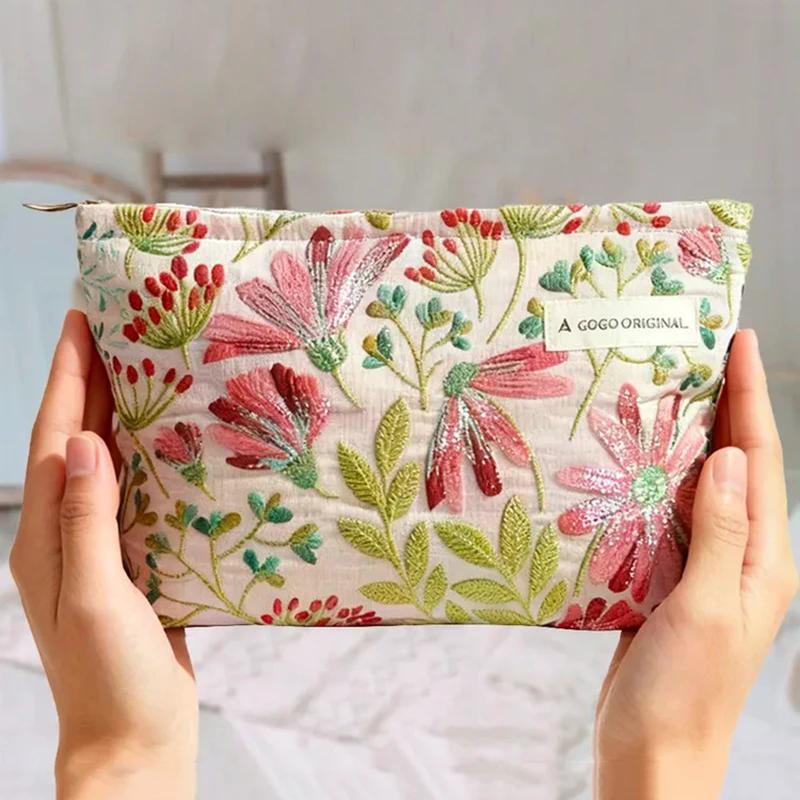 Women's Large Travel Cosmetic Bag Portable Skincare Product Organizer Travel Toiletry Bag