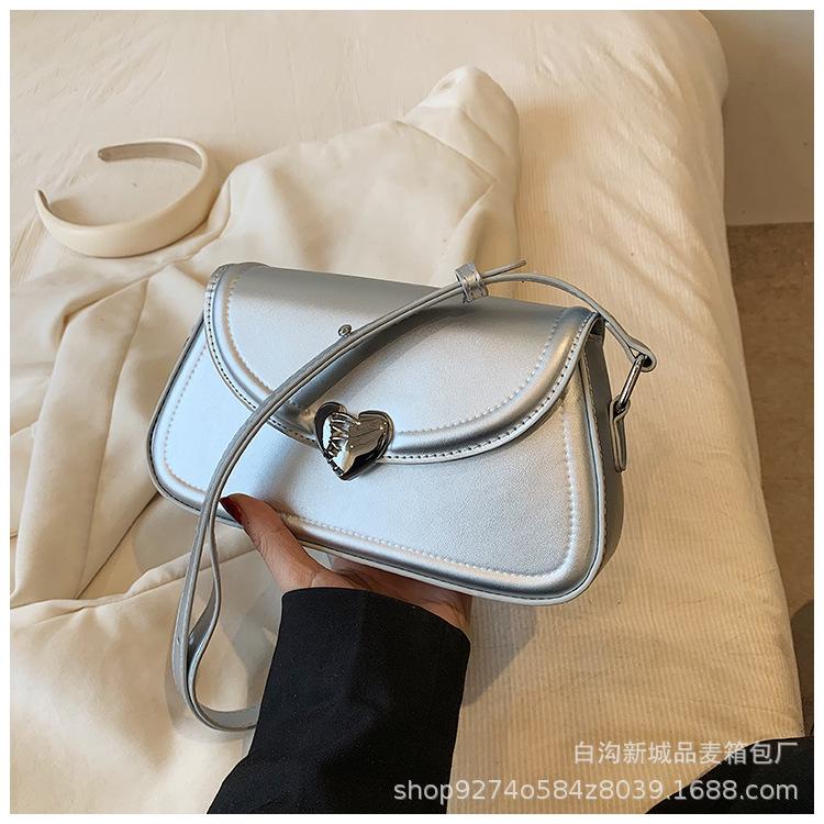 

Popular fashion shoulder bag women s bag 2025 new trendy messenger bag French niche underarm bag срібний