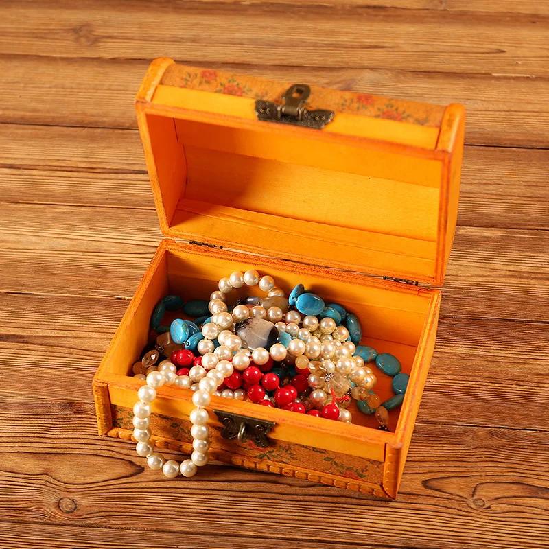 Retro Wooden Jewelry Box Antique Storage Treasure Chest with Lock Medieval Vintage Suitcase Necklaces Organizer Antique Gift Box