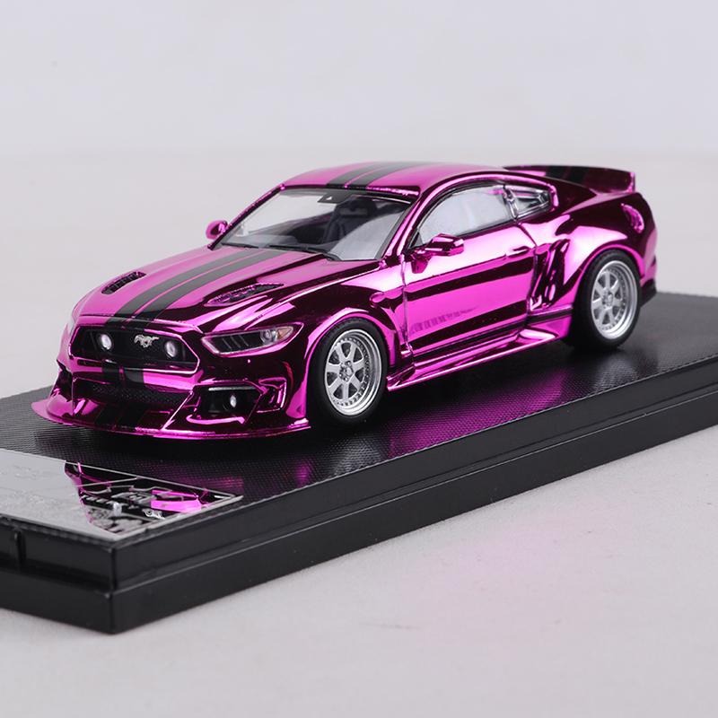 

Liberty 1:64 Ford Mustang GT Widebody Alloy simulation car model toy collection display piece фиолетовый